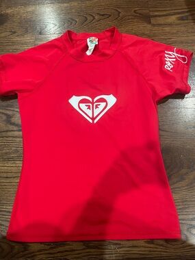 Roxy Red Short-Sleeve Girls Rash Guard Top with White Logo